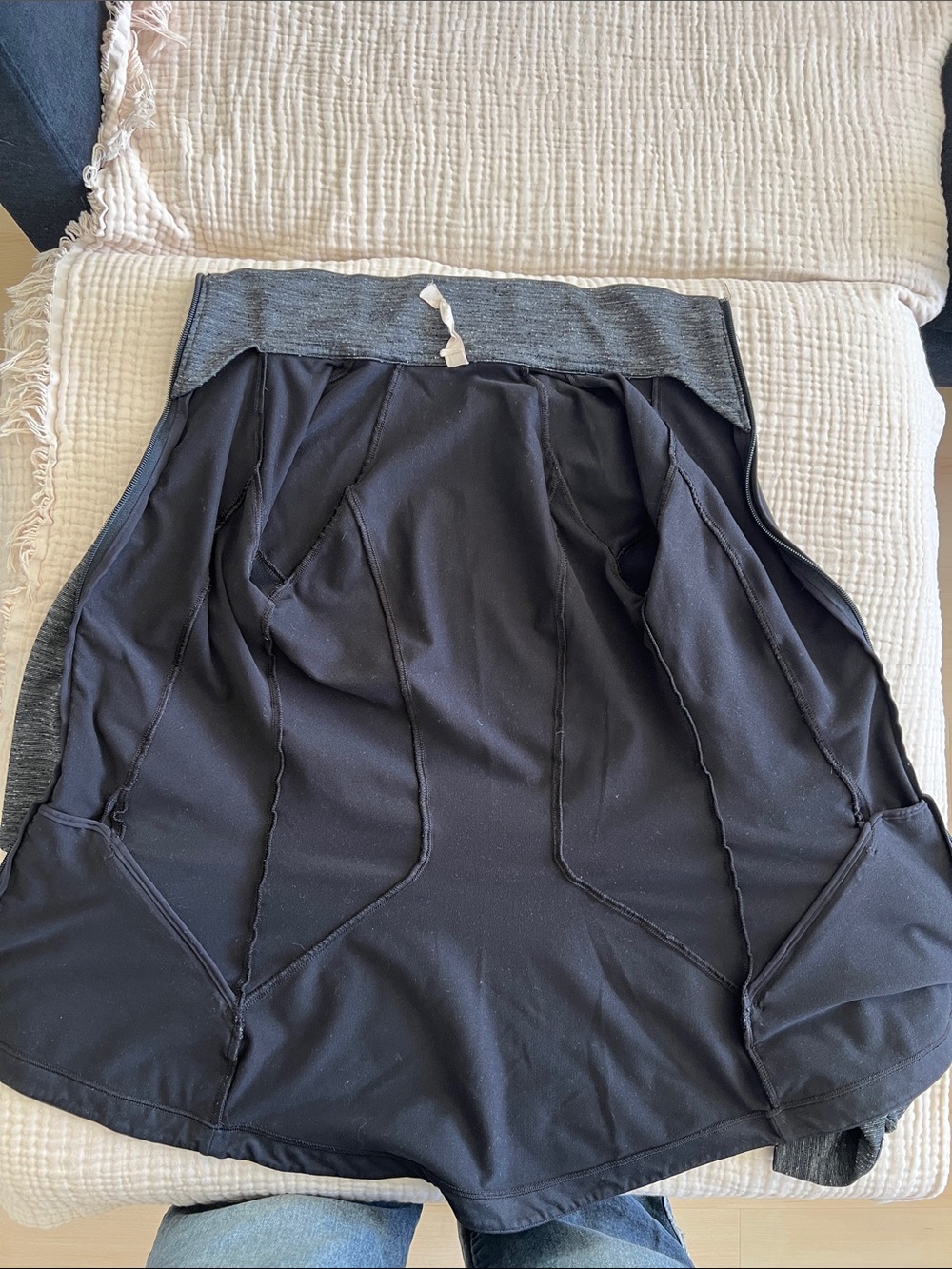 Under Armour Jacket with Charcoal Sleeves - Picture 13 of 14